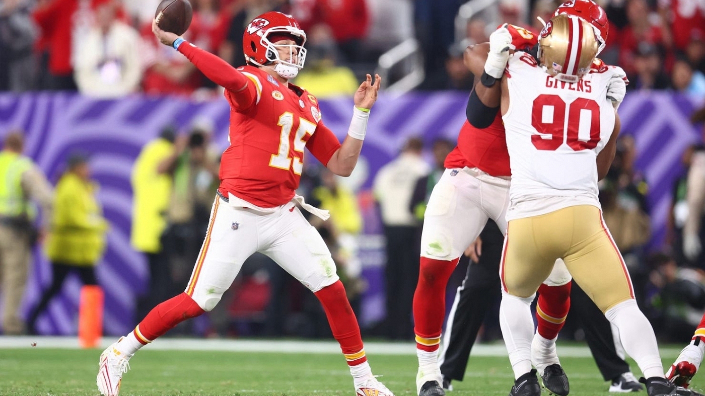 Chiefs tackle Super Bowl media night