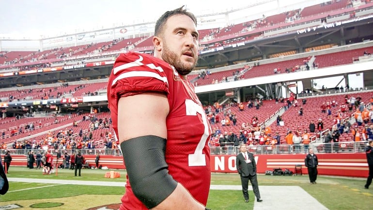 Autographed Joe Staley San Francisco 49ers Jersey.