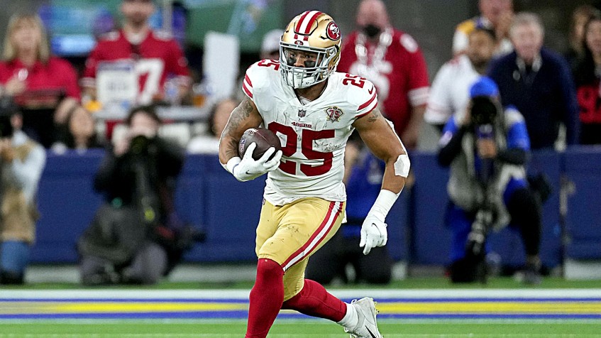 49ers' Elijah Mitchell underwent surgery, seeks to become 'that perfect  back'