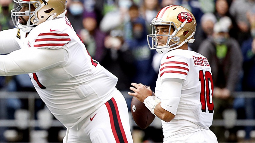 49ers' Shanahan dismisses talk of rift with 'unbelievable' Jimmy G.