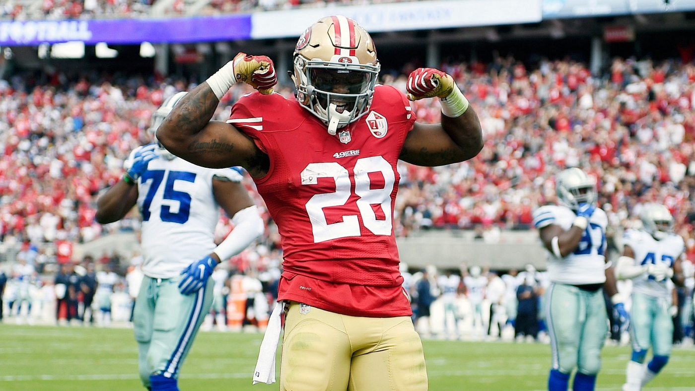 49ers' Carlos Hyde fined for flexing after touchdown