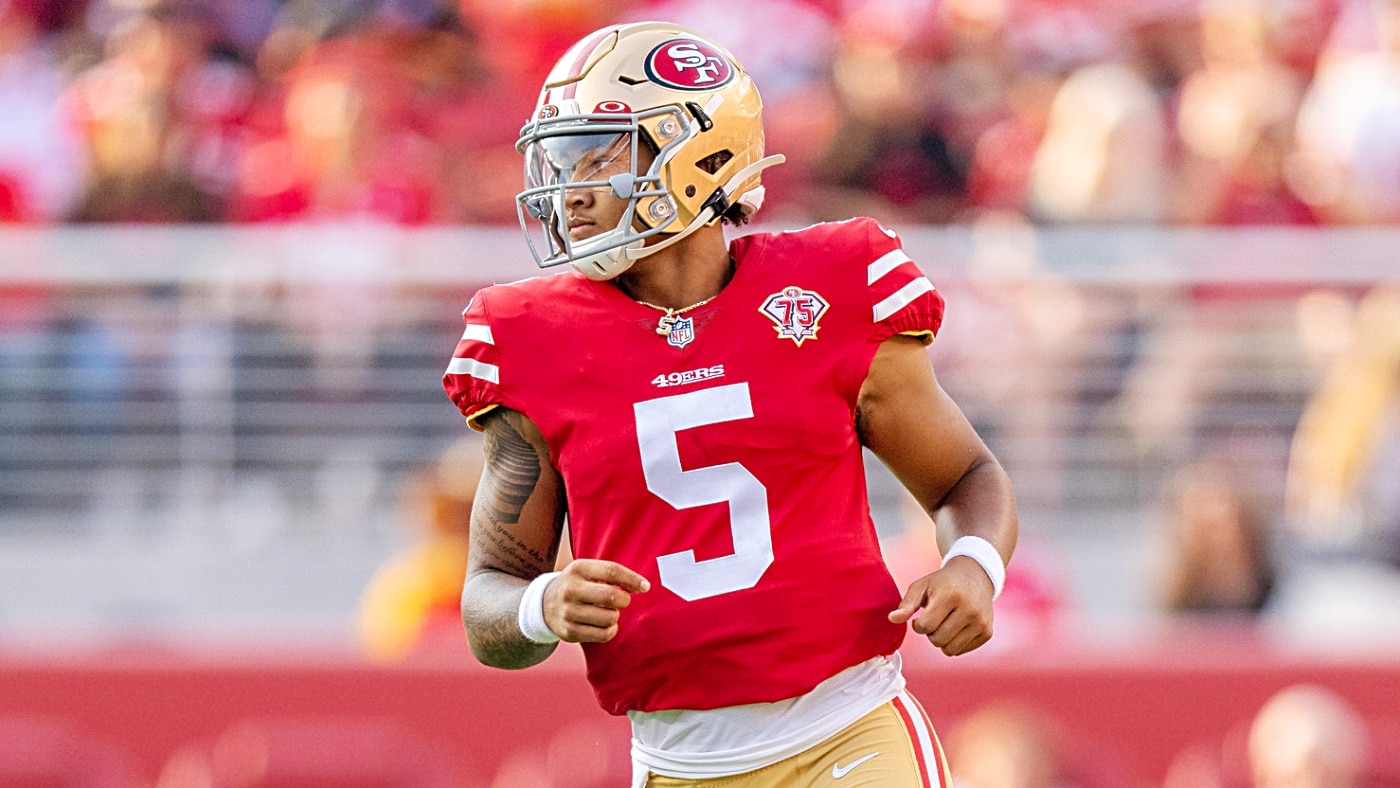 San Francisco 49ers Safety Talanoa Hufanga warms up prior to an