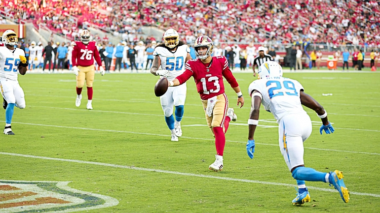 PFF's highest- and lowest-graded 49ers players vs. Chargers, plus snap  counts