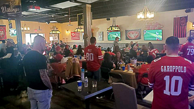 49ers Fans Invade Home Of The Cowboys - CBS Texas