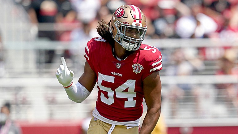 49ers LB Fred Warner Jumps On Fumble For Recovery Against Falcons