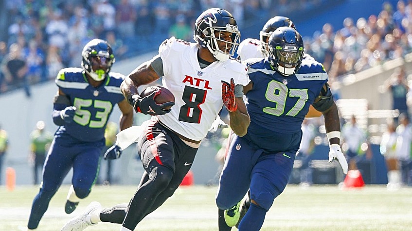 San Francisco 49ers defensive end Kemoko Turay (53) works against Atlanta  Falcons tight end Kyle Pitts (8) during the first half of an NFL football  game, Sunday, Oct. 16, 2022, in Atlanta.