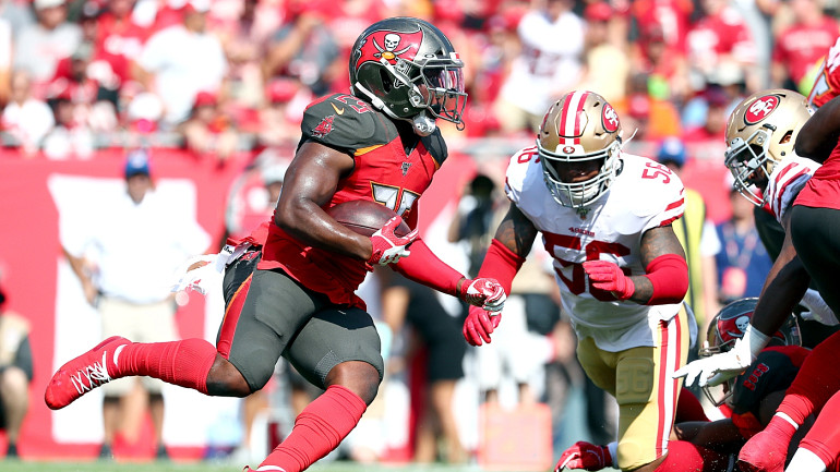 49ers-Bucs: Kwon Alexander ejected from game after illegal hit on Jameis  Winston.