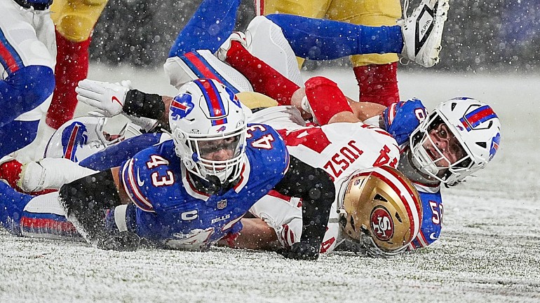 11 Photos Of A Snowy Buffalo Stadium Before Week 13's 49ers-Bills ...