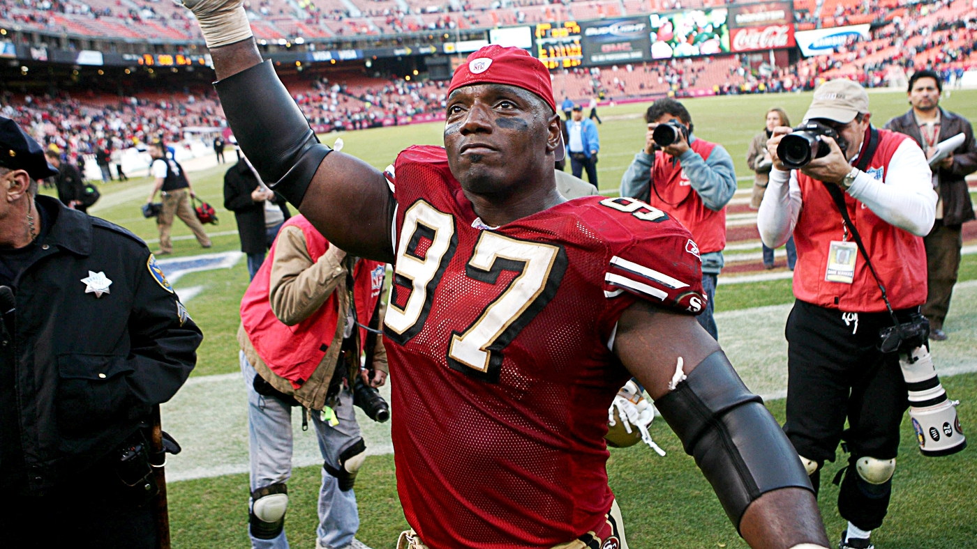 49ers legend Bryant Young delivers heartfelt speech during Hall of