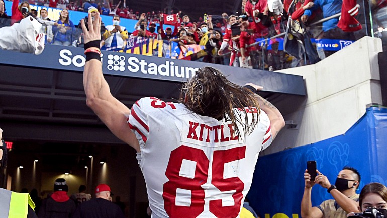 KC Chiefs fans sport the world's best t-shirts in preseason