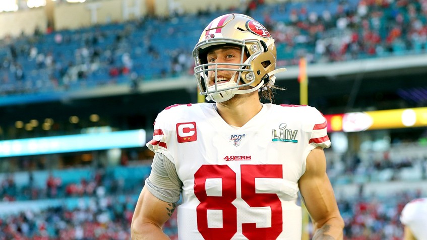 Packers vs. 49ers: George Kittle celebrates with topless Jimmy G shirt