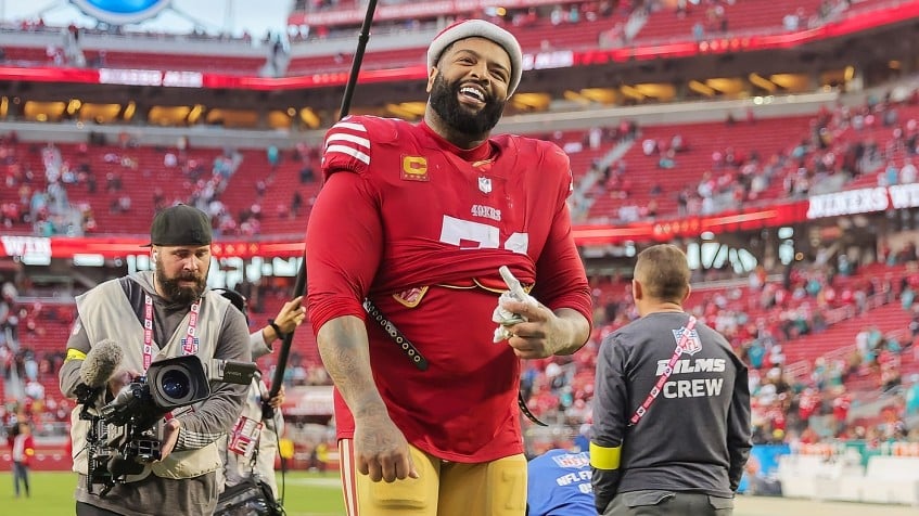 Photo captures 49ers tackle Trent Williams' response to Cowboys