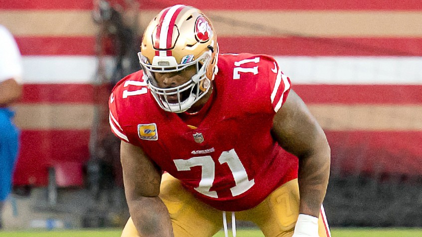 49ers' Trent Williams appears to throw punch on Giants defensive