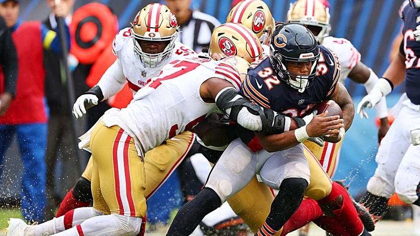 Fox added digital field marks to Bears-49ers after rain washed them away