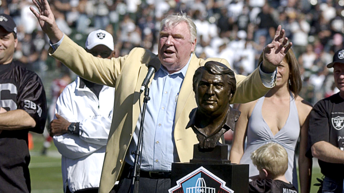 John Madden: Oakland Raiders' Super Bowl-winning coach and popular  broadcaster dies aged 85, NFL News