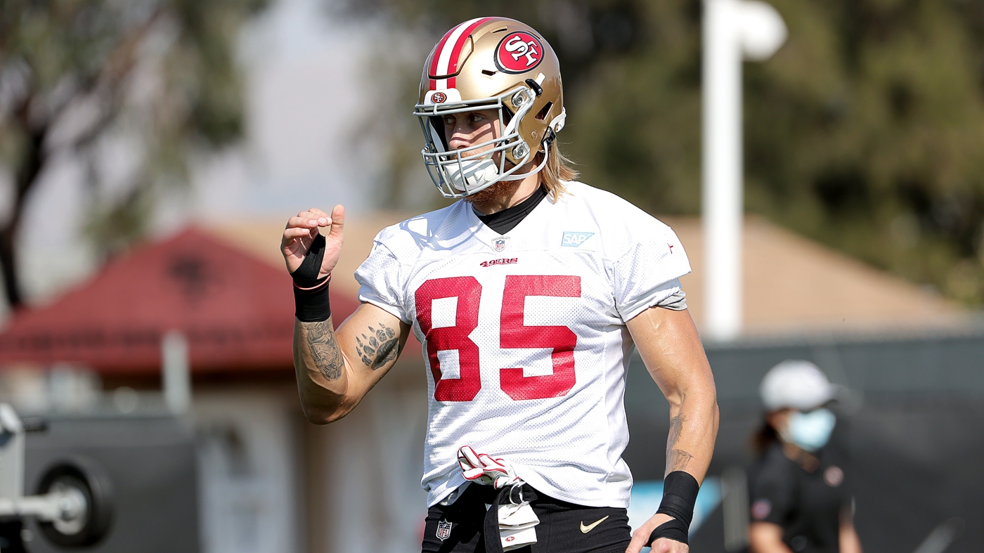 GLENDALE, AZ - JANUARY 03: San Francisco 49ers Tight End George Kittle (85)  during a game versus the Seattle Seahawks at State Farm Stadium on January  3, 2021 in Glendale, Arizona. (Photo