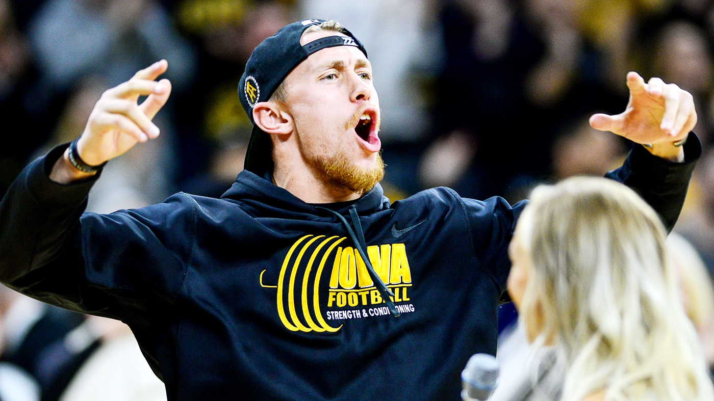 Iowa TEs T.J. Hockenson, Noah Fant, George Kittle show Hawkeyes