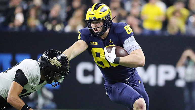 Cowboys select TE Luke Schoonmaker in Round 2 of NFL Draft