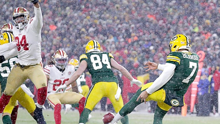 Packers vs. 49ers: Who has the better famous fans?