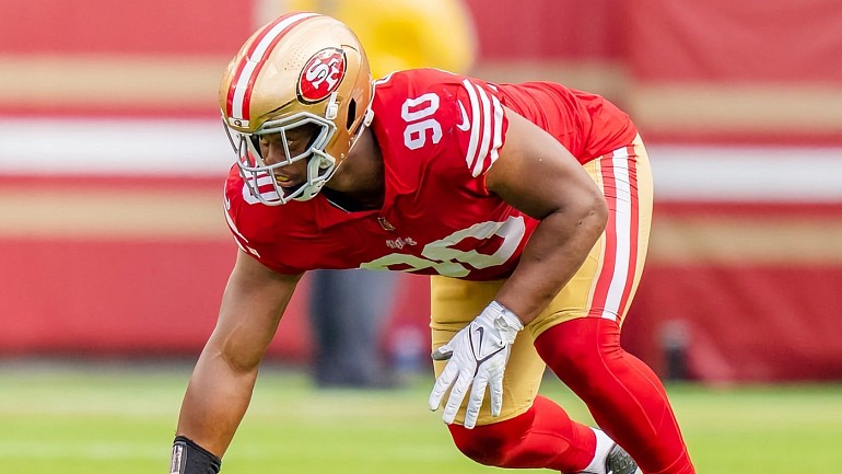 Kevin Givens playing, producing like 'alpha' along 49ers