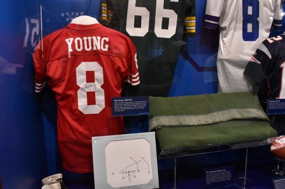 Photo: Tony Boselli, LeRoy Butler memorabilia featured in HOF