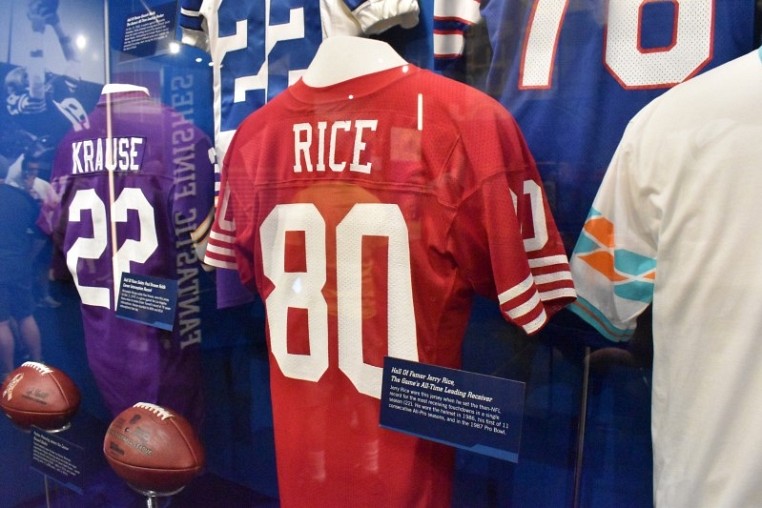 Pro Football Hall of Fame wide receiver Jerry Rice signed a jersey