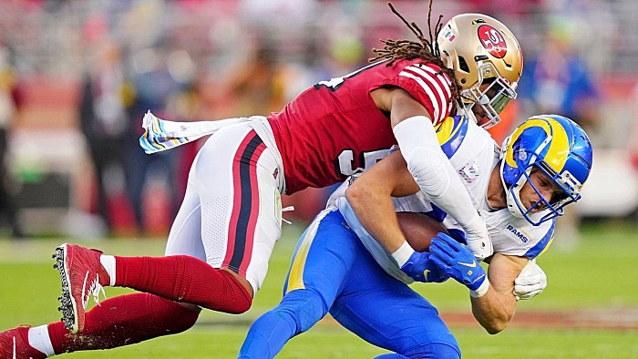 Jalen Ramsey switches to Charlie Ward's No. 17 jersey for kick