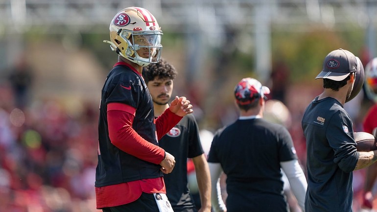 What's a 49ers practice like? We followed Fred Warner during longest  session of camp - The Athletic